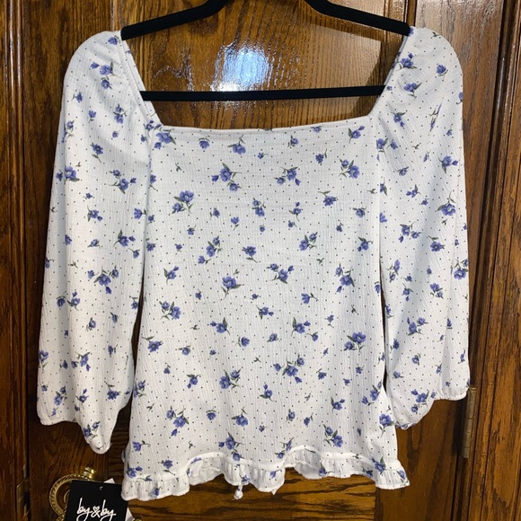 Floral Top Brand New Size S - Picture 2 of 3